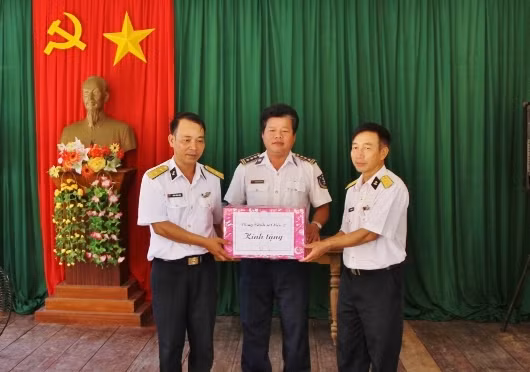 Thăm đảo xanh Sơn Ca ảnh 2