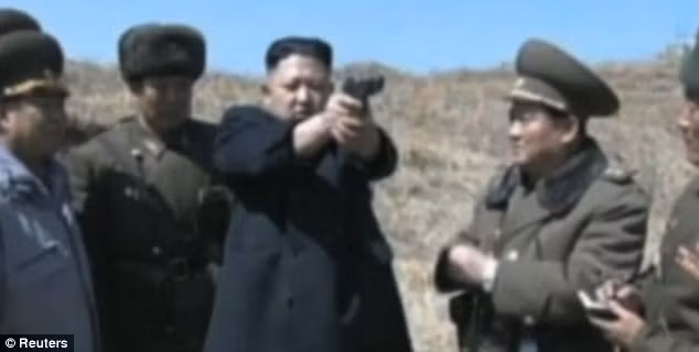 Triều Tiên tung video nhà lãnh đạo Kim Jong Un bắn súng ảnh 1