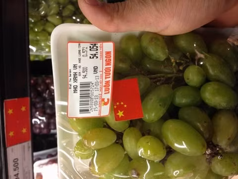 Truy nguồn gốc nho 'Big C dán cờ Trung Quốc' ảnh 1