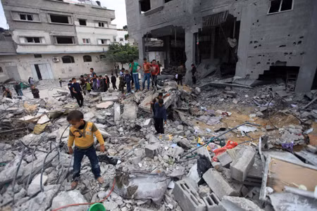 Máy bay Israel liên tiếp không kích Dải Gaza ảnh 1
