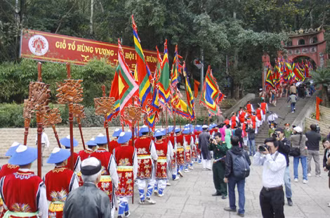 8 tỉnh dâng lễ vật Giỗ tổ Hùng Vương 2013 ảnh 1