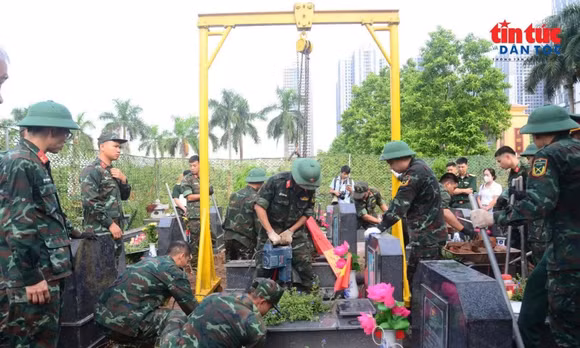 'Mỗi phần mộ được lấy mẫu là lời tri ân tới các liệt sĩ'