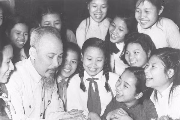 Học Bác mỗi ngày: Thiếu nhi Việt Nam làm theo 5 điều Bác Hồ dạy
