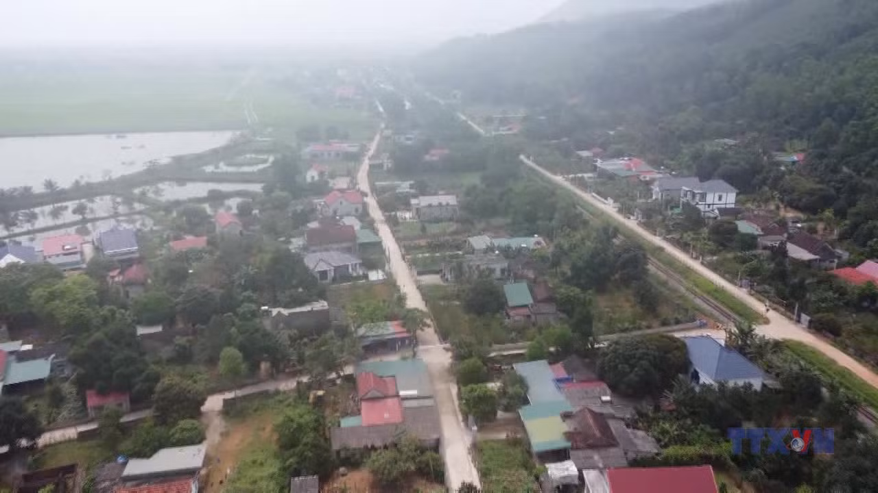 Yêu cầu công chức xã có bằng đại học trở lên