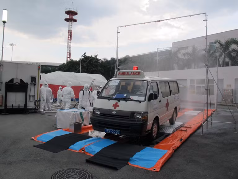 Diễn tập chống dịch Ebola tại sân bay Tân Sơn Nhất ảnh 5
