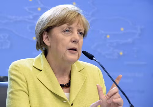Bà Merkel: Trừng phạt Nga là 'việc làm cần thiết đáng tiếc' ảnh 1