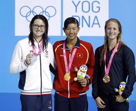 Ánh Viên giành HCV đầu tiên tại Olympic trẻ ảnh 1