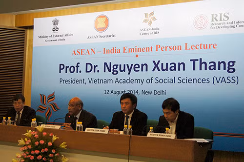 Chủ tịch Viện Hàn lâm khoa học Việt Nam thuyết trình về trật tự kinh tế mới tại châu Á ảnh 1