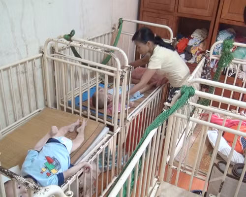 Khó khăn công tác quản lý trẻ em ở Hà Nội - Bài 2 ảnh 1