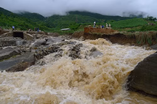 Tam Đường tang thương sau lũ ống ảnh 1