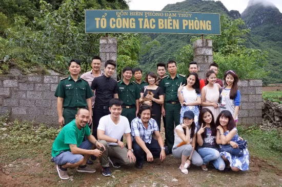Nhà hát Tuổi trẻ đến với chiến sĩ biên phòng Cao Bằng ảnh 1