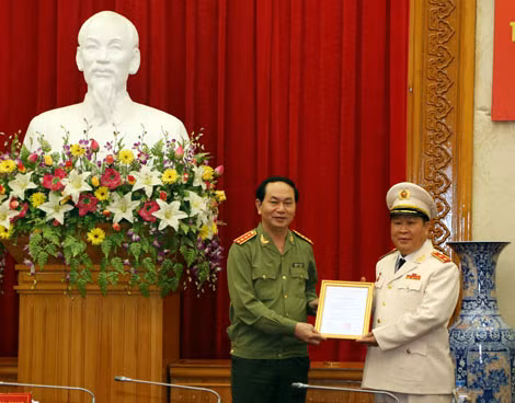 Trao quyết định bổ nhiệm Thứ trưởng Bộ Công an ảnh 1