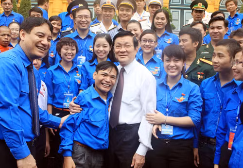 Chủ tịch nước Trương Tấn Sang gặp mặt thanh niên tiêu biểu ảnh 2
