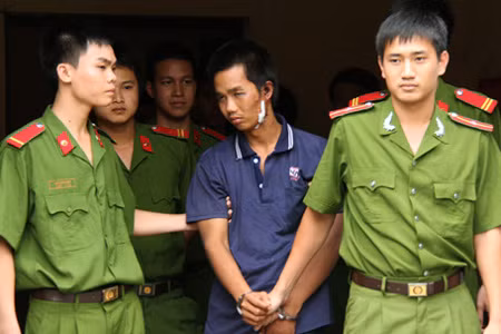 Tử hình kẻ giết, hiếp trẻ em tại Sơn Tây ảnh 1