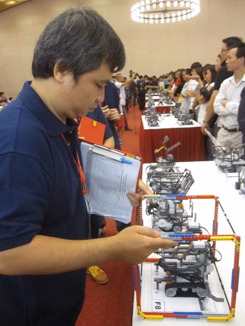 Học sinh 5 nước Đông Nam Á đấu tài tại Robotics 2012 ảnh 4