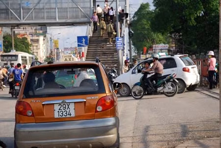 Taxi Hà Nội hết cảnh “quân hồi vô phèng” ảnh 1