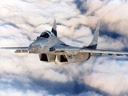 Cận cảnh kho vũ khí 'khủng' của Syria ảnh 2