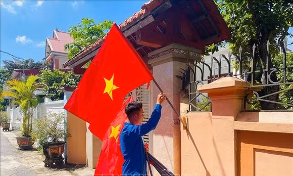 Đường cờ Tổ quốc - điểm nhấn cho diện mạo nông thôn mới