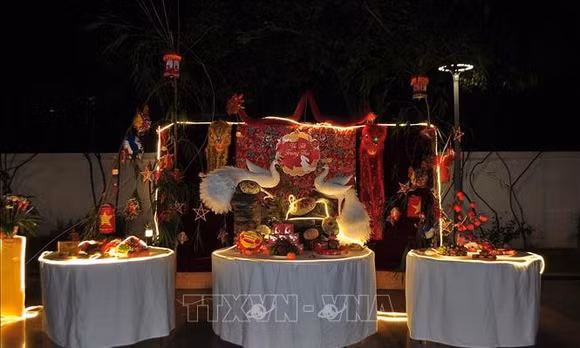 Giữ hồn Tết Trung thu cho những 'mầm non' xa xứ