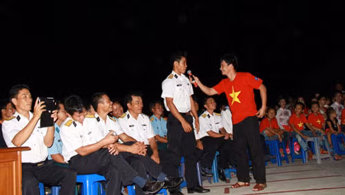 Hành trình tuổi trẻ vì biển, đảo quê hương ảnh 1