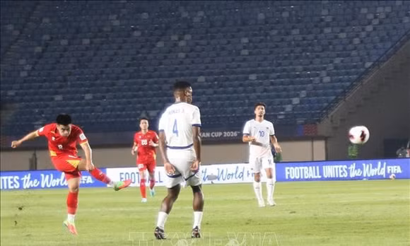 FIFA ASEAN Cup 2026: Đình Bắc lập công, Việt Nam ra quân thắng Philippines