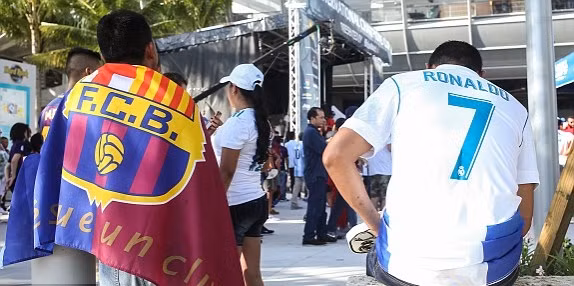 Đánh bại kình địch Real, Barca đăng quang ICC Cup 2017 ảnh 1