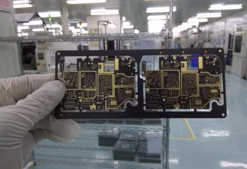 Chưa ra mắt, đã có trên 1.350 người ‘đặt gạch’ mua Bphone 2 ảnh 2