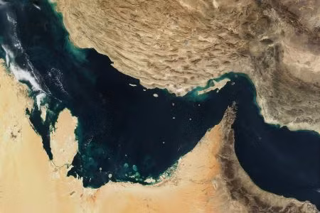 Mỹ gửi thư cho Iran về eo biển Hormuz ảnh 1