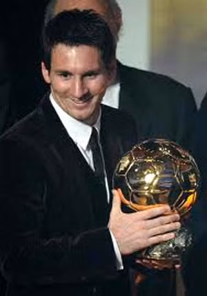 Messi lần thứ 3 trên đỉnh thế giới: Đã thực sự là huyền thoại? ảnh 1