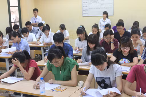 Lớp dạy tiếng Anh “lỗ vốn” của thầy Sánh ảnh 2