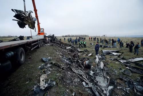 Hà Lan thu dọn mảnh vỡ vụ MH17 ảnh 9
