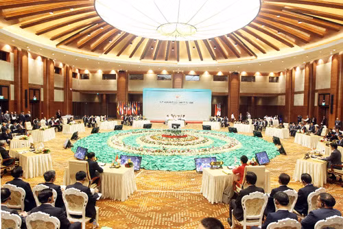 Thủ tướng Nguyễn Tấn Dũng dự Hội nghị Cấp cao ASEAN với các Đối tác ảnh 1
