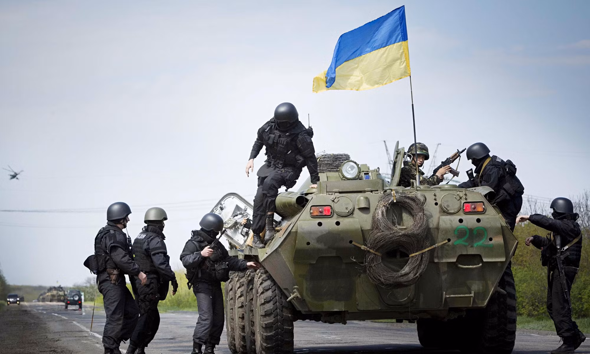 Ukraine chi 3 tỷ USD tái vũ trang quân đội ảnh 1