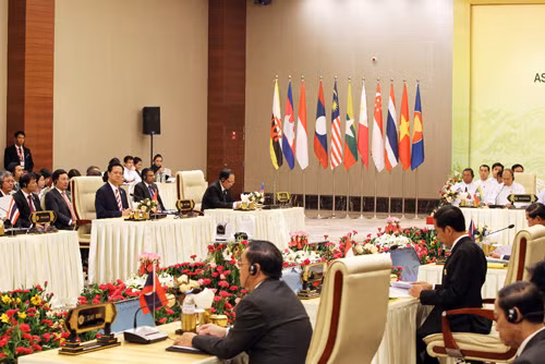 Thủ tướng Nguyễn Tấn Dũng dự Hội nghị cấp cao ASEAN với các đối tác ảnh 1
