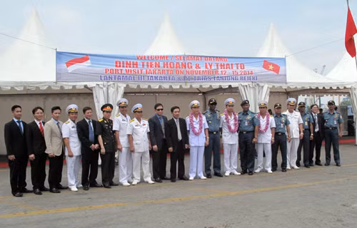 Đoàn tàu Hải quân Việt Nam thăm Indonesia ảnh 2