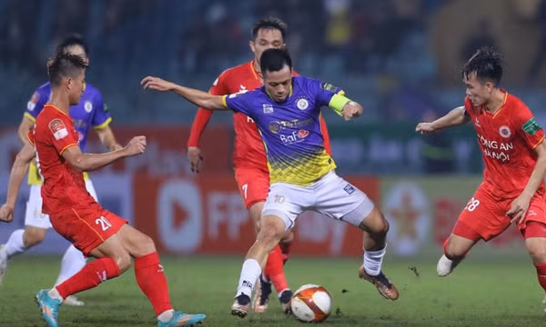 Trận derby Thủ đô: Khi Polking đấu trí cùng Kewell