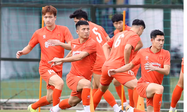 FIFA ASEAN Cup 2026: Nỗi lo tuyến giữa tuyển Việt Nam