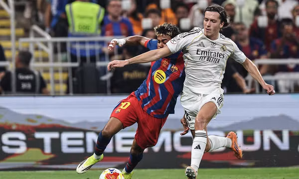 Barcelona - Real Madrid: Nới rộng khoảng cách