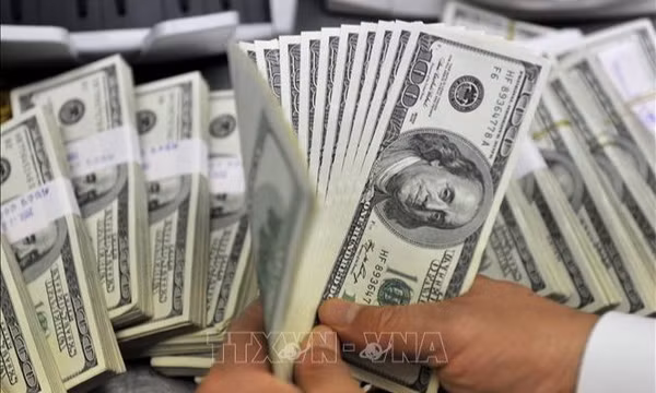 Tổng nợ toàn cầu chạm mức kỷ lục trên 365.000 tỷ USD