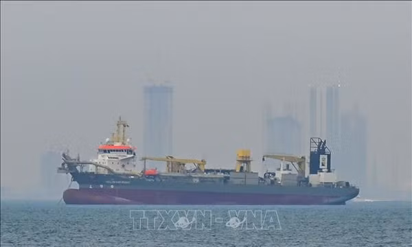 Iran triển khai cơ chế 'mã thông hành' qua eo biển Hormuz ra sao?