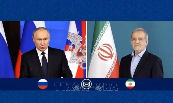 Iran và Nga cam kết tăng cường hợp tác chiến lược