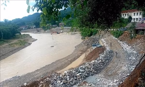 Thanh Hóa ứng phó với mưa lớn và lũ trên các sông