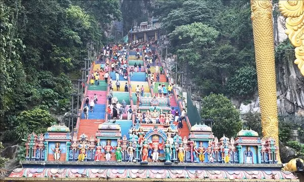Động Batu – Sắc màu văn hóa Hindu giữa lòng Malaysia
