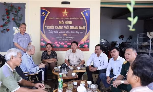 Đổi mới công tác dân vận từ mô hình 'Buổi sáng với nhân dân'