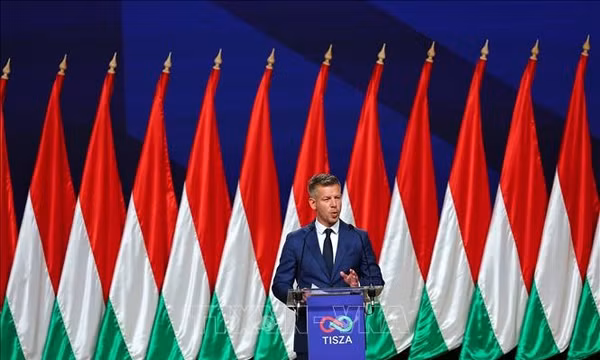 Thủ tướng đắc cử Hungary cam kết mang đến 'một kỷ nguyên mới'