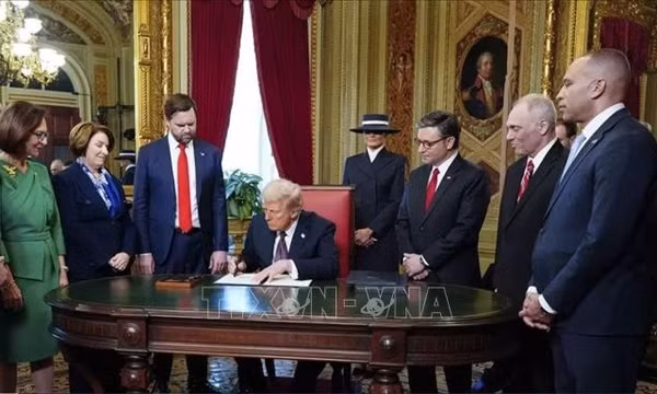  Tổng thống Mỹ Donald Trump xác nhận kế hoạch đóng cửa USAID 