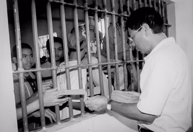Ảnh hiếm về tuổi trẻ của Tổng thống Philippines Rodrigo Duterte ảnh 6