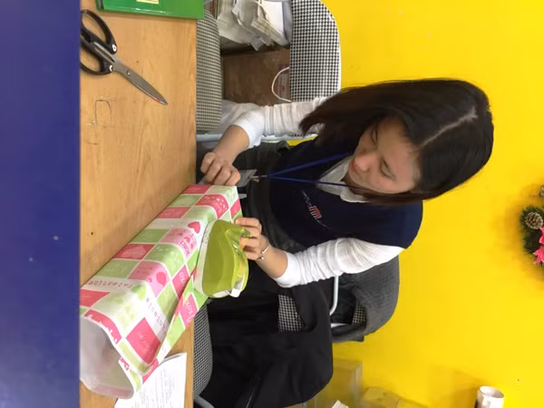 Chen chân đi siêu thị mua sắm dịp nghỉ lễ ảnh 6