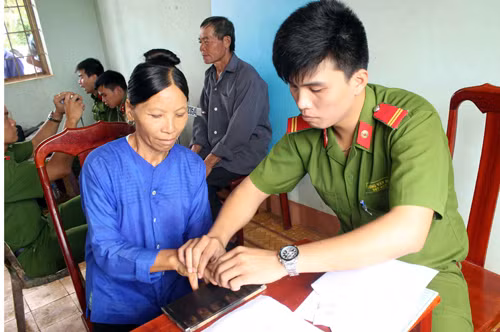 Nâng cao chất lượng cán bộ dân tộc ảnh 1
