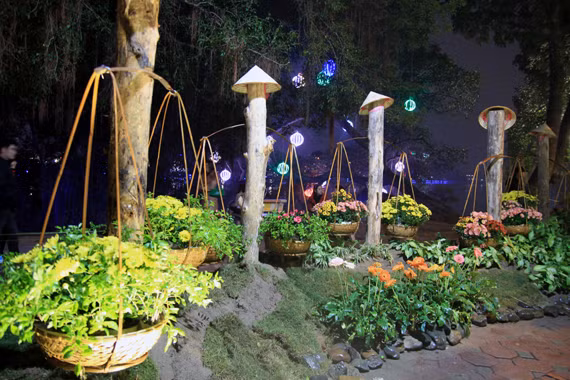 Lễ hội hoa HN 2012: Tan hội nhưng không nát hoa ảnh 5
